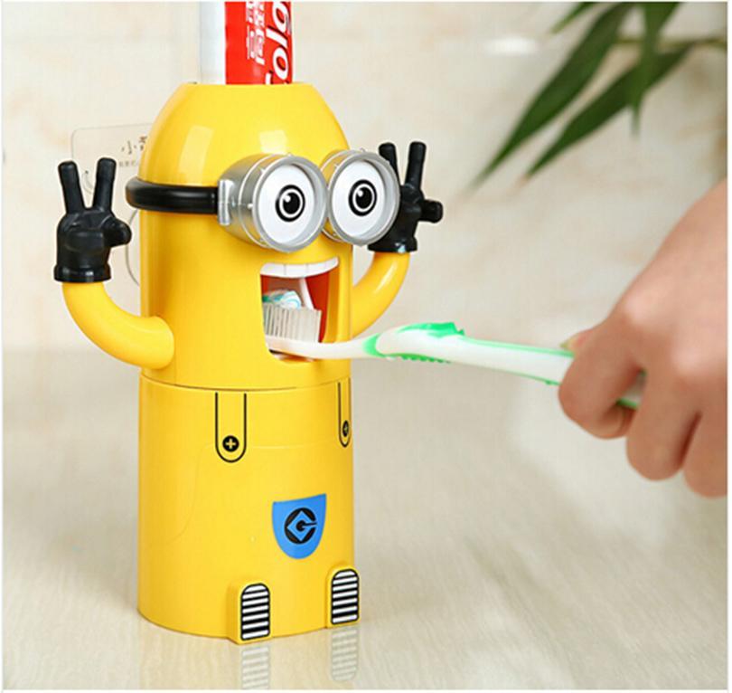 Dozator Pasta de Dinti 3 in 1 Minions cu Design Distractiv pentru Copii