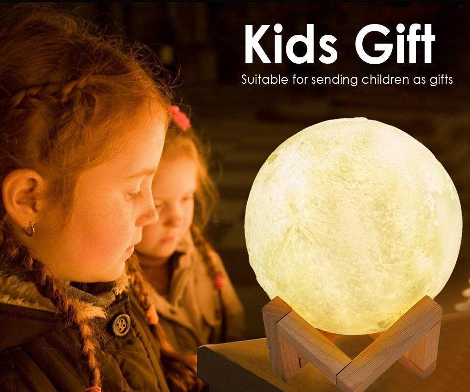 Lampa 3D Luna RGB Multicolor, 16 Nuante, 15 cm, Control Tactil + Suport din Lemn